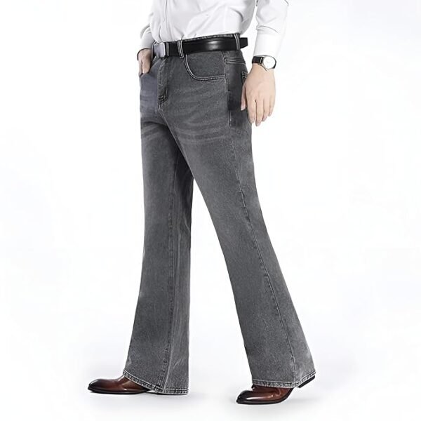 Men's Wide Leg Fit Mid Rise Jeans - Image 3