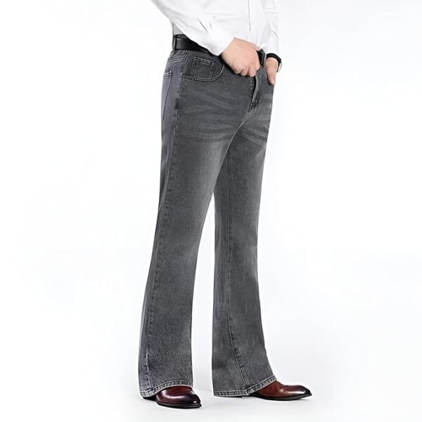 Men's Wide Leg Fit Mid Rise Jeans - Image 4