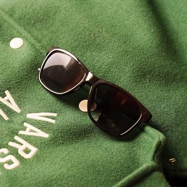 Fastrack Wayfarer Polarized Sunglasses for Men - Image 6